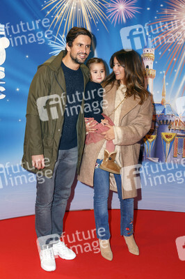 Premiere 'Disney on Ice - 100 Jahre voller Zauber' in Köln