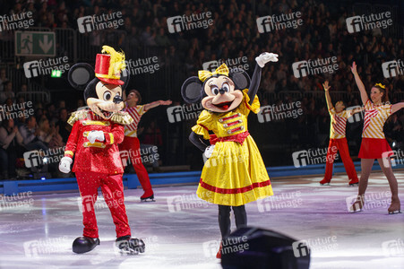 Premiere 'Disney on Ice - 100 Jahre voller Zauber' in Köln