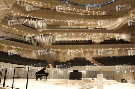 Elbphilharmonie Plaza Eröffnung in Hamburg