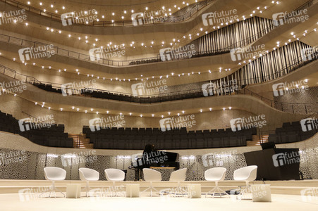 Elbphilharmonie Plaza Eröffnung in Hamburg