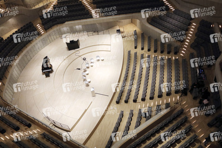 Elbphilharmonie Plaza Eröffnung in Hamburg