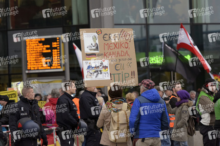 'Merkel muss weg' Demo in Berlin
