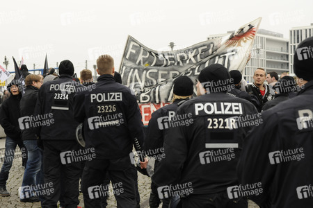 'Merkel muss weg' Demo in Berlin