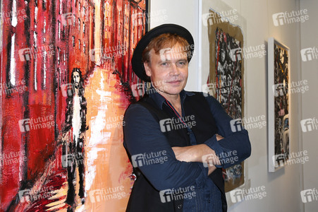 Kunstausstellung 'Life is a Journey' in Hamburg