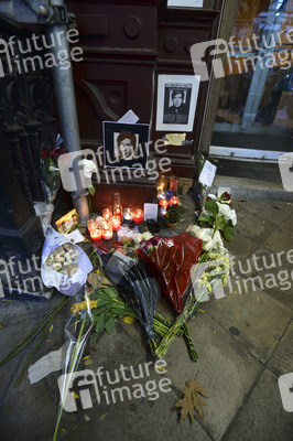 Trauer um Leonard Cohen in New York