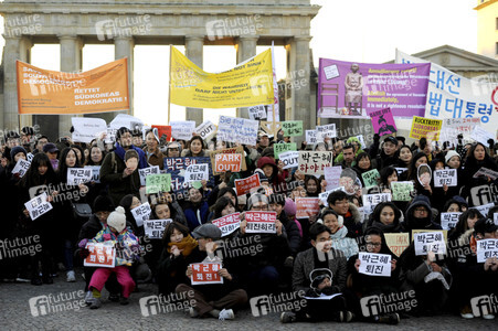 Demonstration gegen Park Geun-hye in Berlin