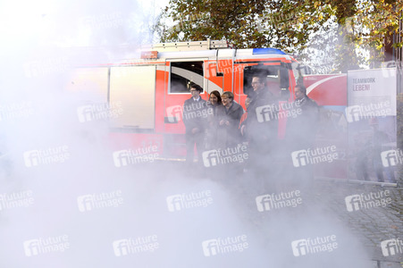 Angela Merkel besucht Jugendfeuerwehr in Berlin