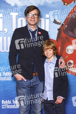 Filmpremiere 'Robbi, Tobbi und das Fliewatüüt' in Köln