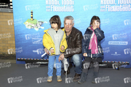 Filmpremiere 'Robbi, Tobbi und das Fliewatüüt' in Berlin