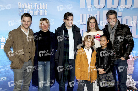 Filmpremiere 'Robbi, Tobbi und das Fliewatüüt' in Berlin
