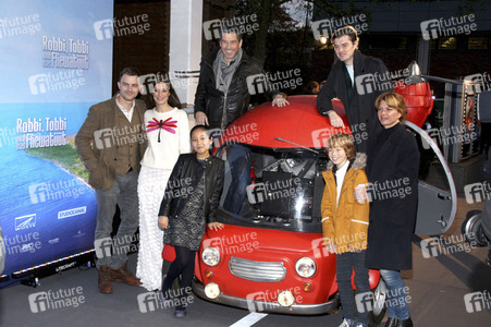Filmpremiere 'Robbi, Tobbi und das Fliewatüüt' in Berlin