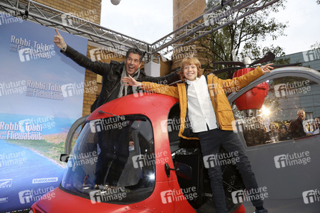 Filmpremiere 'Robbi, Tobbi und das Fliewatüüt' in Berlin