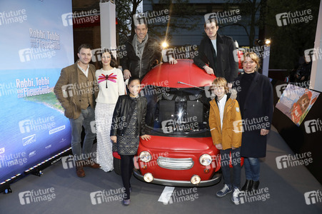 Filmpremiere 'Robbi, Tobbi und das Fliewatüüt' in Berlin