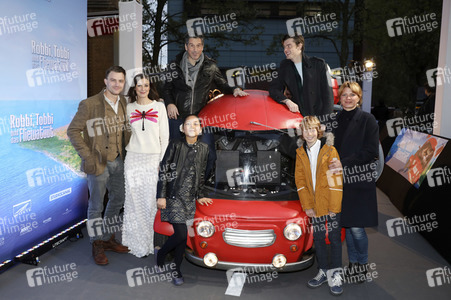 Filmpremiere 'Robbi, Tobbi und das Fliewatüüt' in Berlin
