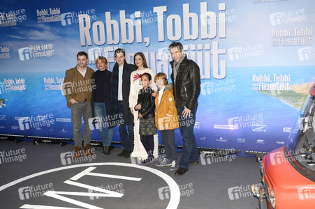 Filmpremiere 'Robbi, Tobbi und das Fliewatüüt' in Berlin