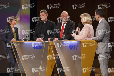 WDR-Integrationsgipfel 'Wie schaffen wir es?' in Köln