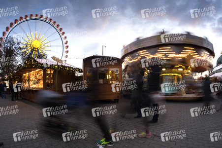 Weihnachtsmarkt am Alexanderplatz in Berlin