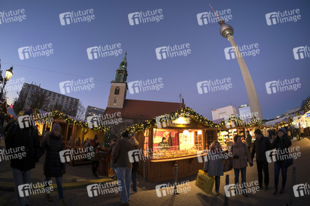 Weihnachtsmarkt am Alexanderplatz in Berlin