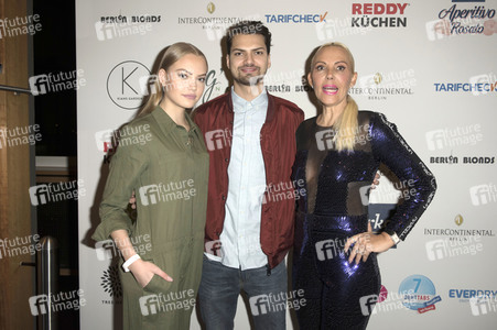 Geburtstagsparty des Youtube-Kanals Berlin Blonds in Berlin