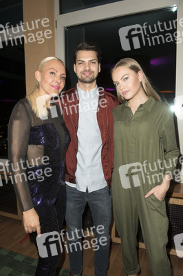 Geburtstagsparty des Youtube-Kanals Berlin Blonds in Berlin