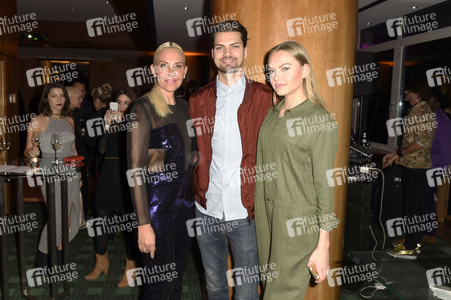 Geburtstagsparty des Youtube-Kanals Berlin Blonds in Berlin