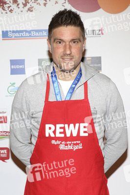 Charity-Weihnachtsfeier für Obdachlose in Hamburg