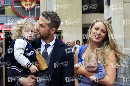 Ryan Reynolds erhält einen Stern auf dem Hollywood Walk of Fame in Los Angeles