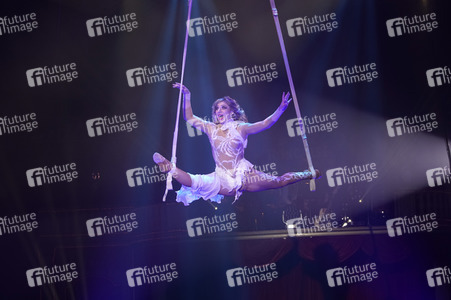 Premiere '13. Roncalli Weihnachtscircus' in Berlin