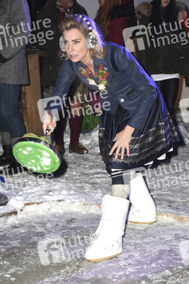 Angermaier Jubiläums Eisstock-WM in Tracht 2017 in München