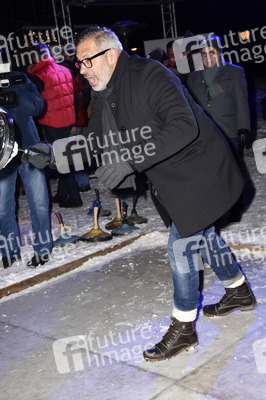 Angermaier Jubiläums Eisstock-WM in Tracht 2017 in München