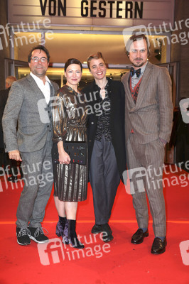 Filmpremiere 'Die Blumen von gestern' in Berlin