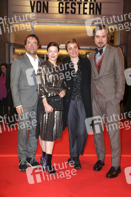 Filmpremiere 'Die Blumen von gestern' in Berlin
