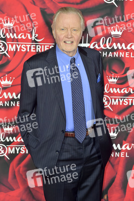 Hallmark Channel und Hallmark Movies and Mysteries Winter 2017 TCA Press Tour in Pasadena
