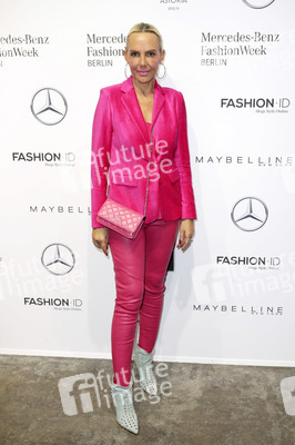 Riani Fashion Show auf der Mercedes-Benz Fashion Week Berlin Autumn/Winter 2017