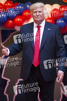 Enthülung der Donald Trump Wachsfigur in Madrid