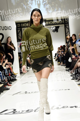 Marcel Ostertag Fashion Show auf der Mercedes-Benz Fashion Week Berlin Autumn/Winter 2017