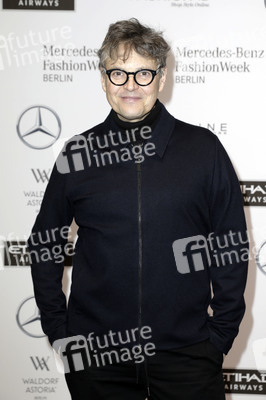 Dawid Tomaszewski Fashion Show auf der Mercedes-Benz Fashion Week Berlin Autumn/Winter 2017