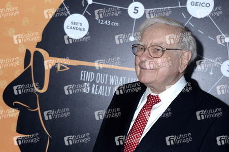 Doku-Premiere 'Becoming Warren Buffett' in New York