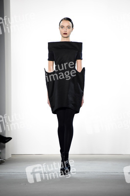 I'VR Isabel Vollrath Fashion Show Mercedes-Benz Fashion Week Berlin Autumn/Winter 2017