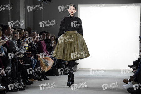 I'VR Isabel Vollrath Fashion Show Mercedes-Benz Fashion Week Berlin Autumn/Winter 2017