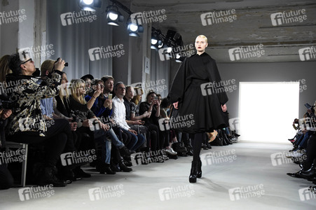 I'VR Isabel Vollrath Fashion Show Mercedes-Benz Fashion Week Berlin Autumn/Winter 2017