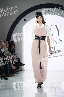 Key Looks Show bei der Mercedes-Benz Fashion Week Berlin Autumn/Winter 2017