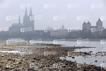 Symbolfoto Niedrigwasser