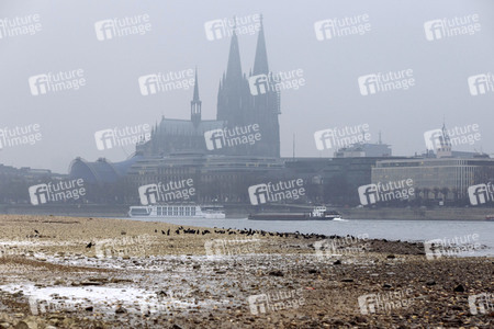 Symbolfoto Niedrigwasser
