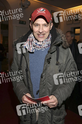 Premiere des Theaterstücks 'Ganzkörpereinsatz' in Hamburg