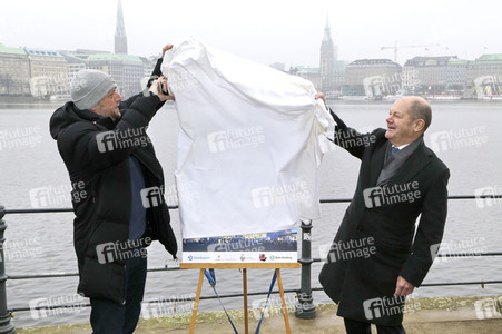 Pressetermin 'Rechtes Alsterufer gegen linkes Alsterufer' in Hamburg