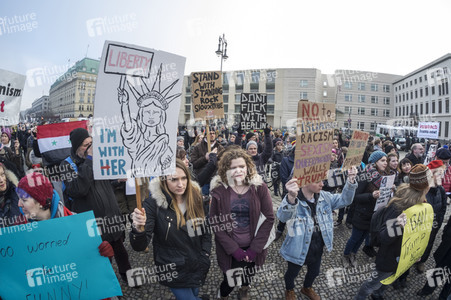 Protest gegen Trump-Politik in Berlin