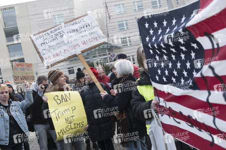 Protest gegen Trump-Politik in Berlin