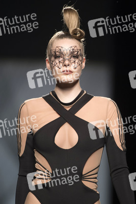 Maya Hansen Fashion Show auf der Mercedes-Benz Fashion Week Madrid AW 2017
