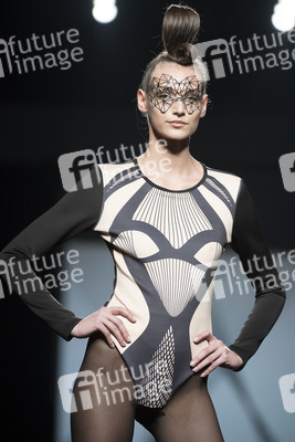 Maya Hansen Fashion Show auf der Mercedes-Benz Fashion Week Madrid AW 2017